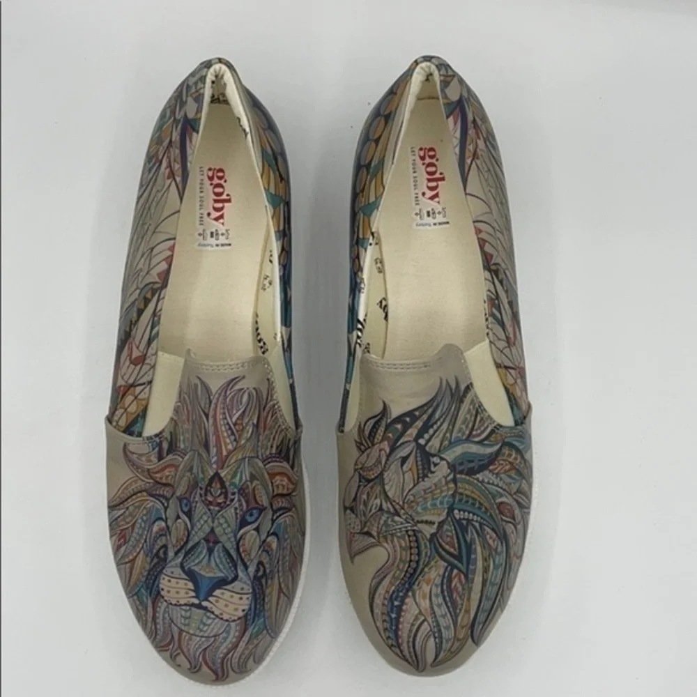 GOBY Blue Feather Lion Slip-On Sneakers